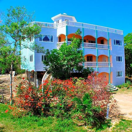 Jah Freedom Hotel Negril Eksteriør billede