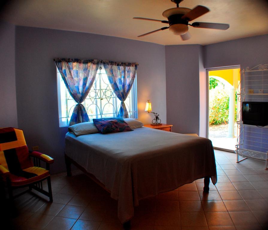 Jah Freedom Hotel Negril Værelse billede