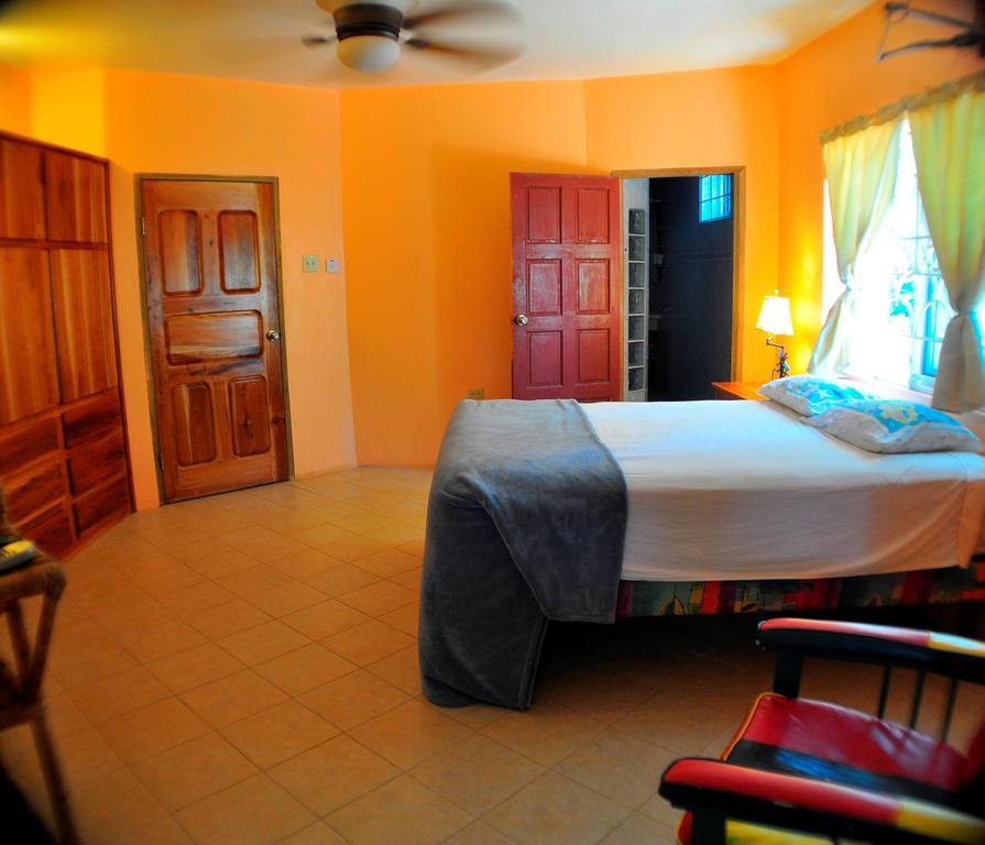 Jah Freedom Hotel Negril Eksteriør billede